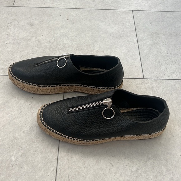 Alexander Wang- zip up- Size 40 - Picture 3 of 6